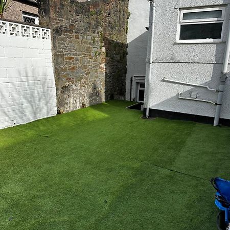 Studio Flat Twin - Town Centre Merthyr Tydfil Buitenkant foto