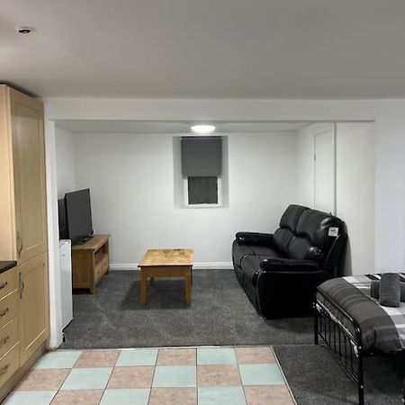 Studio Flat Twin - Town Centre Merthyr Tydfil Buitenkant foto
