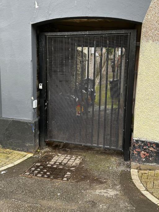 Studio Flat Twin - Town Centre Merthyr Tydfil Buitenkant foto