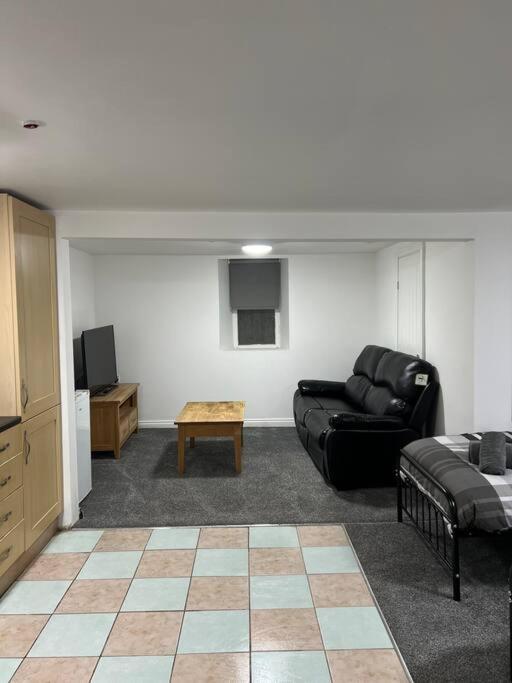 Studio Flat Twin - Town Centre Merthyr Tydfil Buitenkant foto