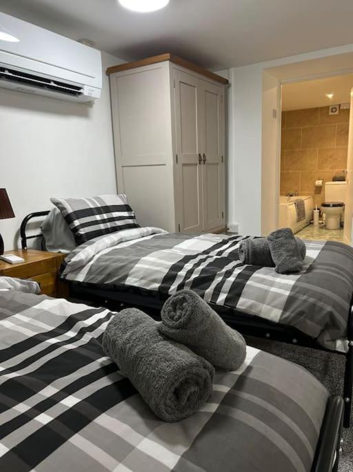 Studio Flat Twin - Town Centre Merthyr Tydfil Buitenkant foto